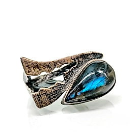 LABRADORİT TAŞ TASARIMLI GÜMÜŞ YÜZÜK