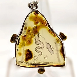 DOĞU KARAYİPLER KEHRİBARI İNTAGLİO KOLYE