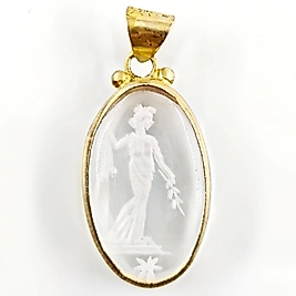 ANTİK ZARAFETİN KUVARSA YANSIMASI