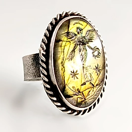 LANRADORİT TANRIÇA NİKE İNTAGLİO YÜZÜK