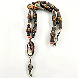 KANATLI TANRIÇA FENİKE CAMLI ANTİK DENİZ KOLYESİ