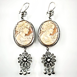 TELKARİ DETAYLI CAMEO İKİZ KÜPELER