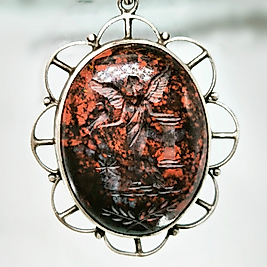 MELEK İNTAGLİO HEMATİT KOLYE