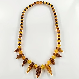 1960’LAR NATÜREL DAMLA KEHRİBAR YAPRAK TASARIM KOLYE