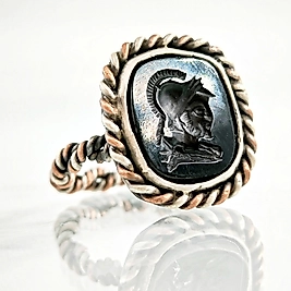 ONYX TAŞ ÜZERİ ŞÖVALYE İNTAGLİO YÜZÜK