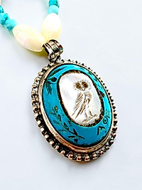İRAN FİRUZESİ & ATHENA BAYKUŞU SEDEF INTAGLIO KOLYE