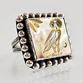 GECE'NİN BİLGESİ GOLD SEDEF İNTAGLİO YÜZÜK