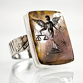 KAN TAŞI TANRIÇA NİKE İNTAGLİO YÜZÜK