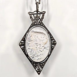 VİNTAGE ZARAFET  SEDEF CAMEO KOLYE