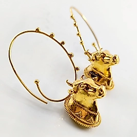 HELENİSTİK STİLDE GÜMÜŞ BOĞA KÜPE